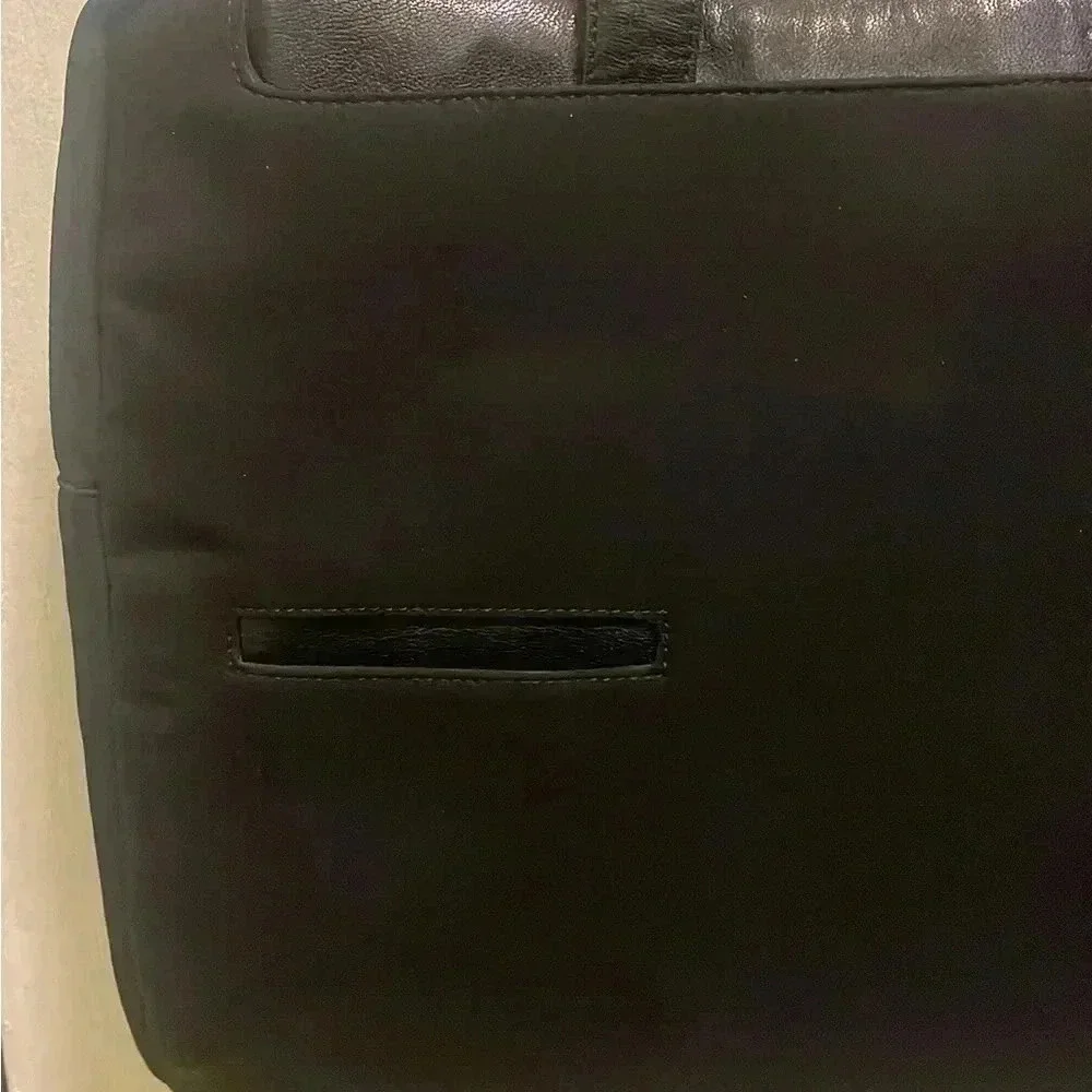 Hobo laptop, backpack,,lightweight, leather straps,handle lots of space